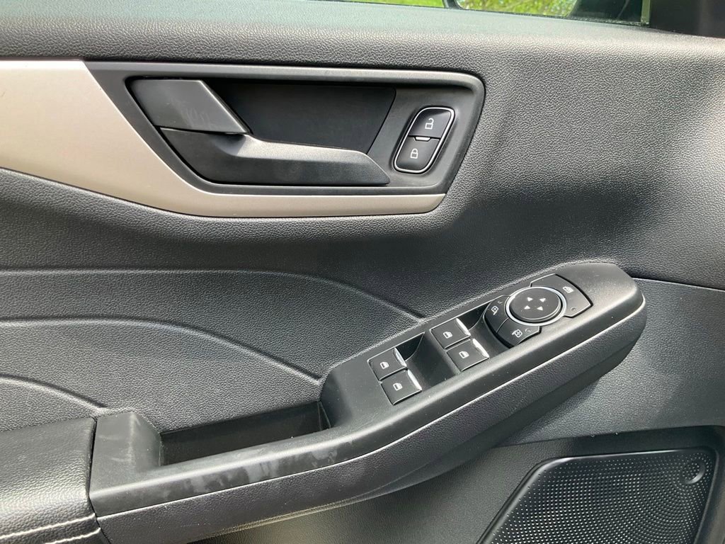 Used 2022 Ford Escape SE w/ Convenience Package AWD/4WD image 18