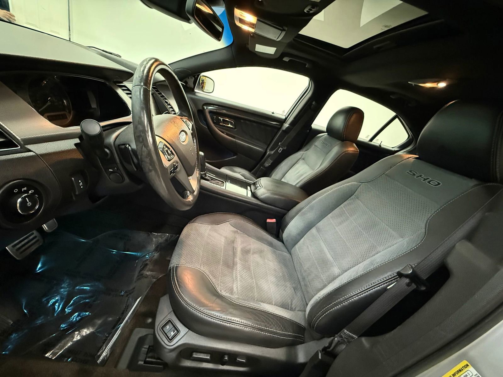 Used 2014 Ford Taurus SHO w/ Equipment Group 401A image 18