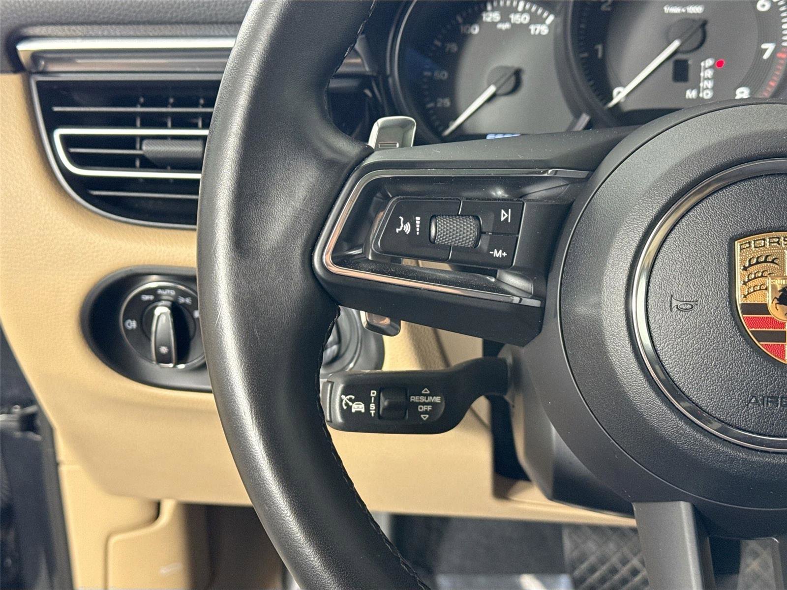 Used 2024 Porsche Macan T w/ Premium Plus Package image 17