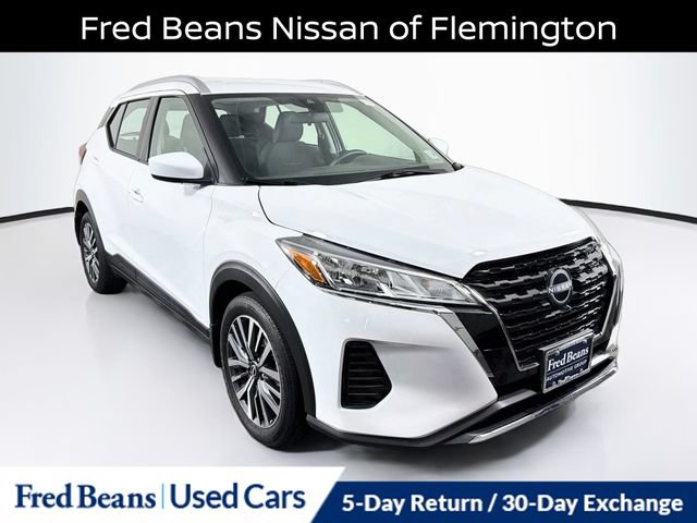 Certified 2023 Nissan Kicks SV FWD image 1