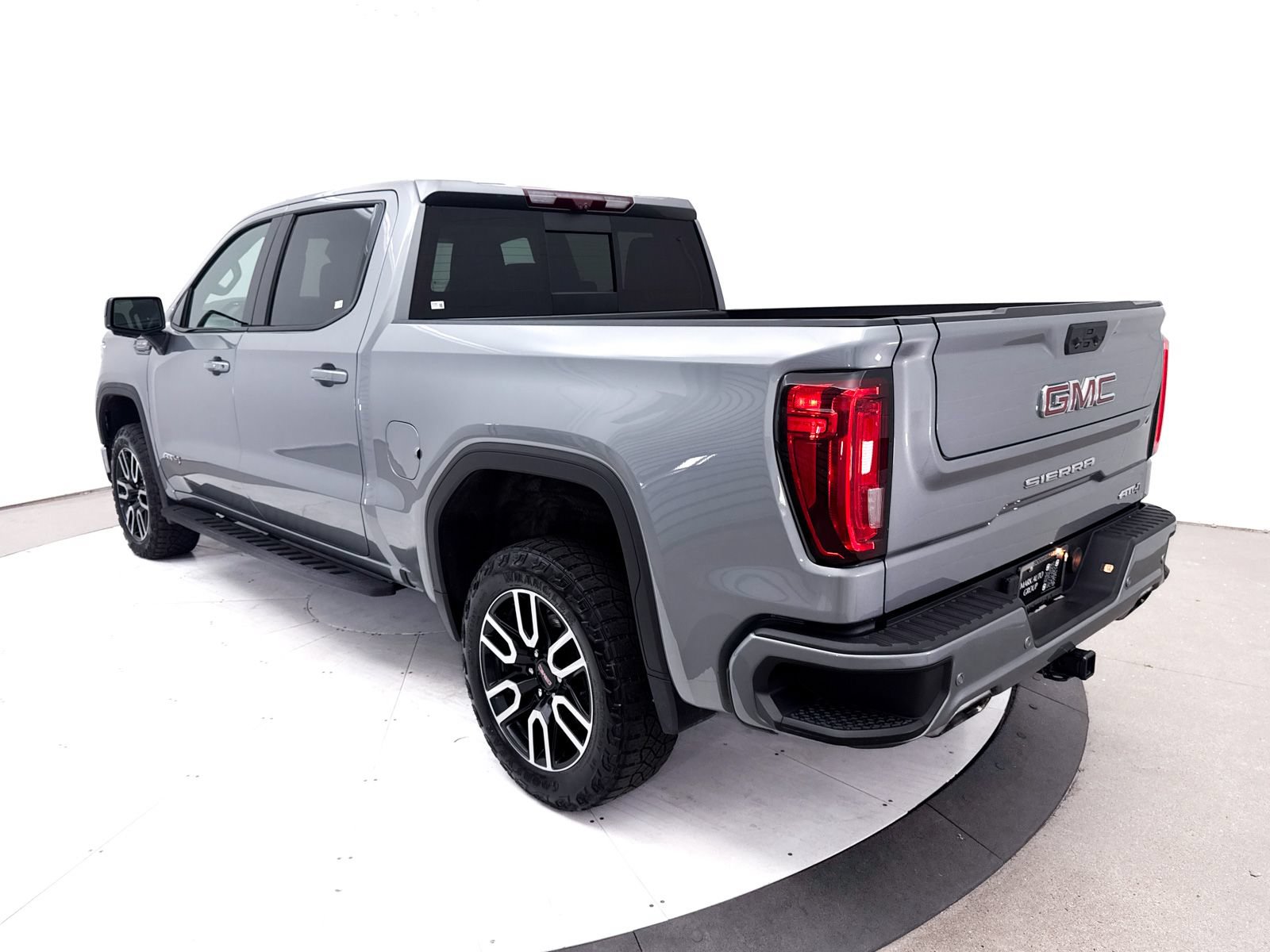 Used 2023 GMC Sierra 1500 AT4 w/ AT4 Premium Package AWD/4WD image 19