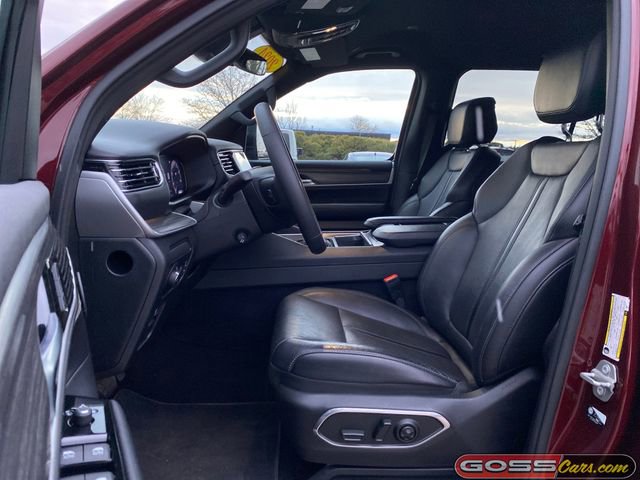 Used 2024 Jeep Wagoneer L Series II w/ Flexible Seating Group image 25