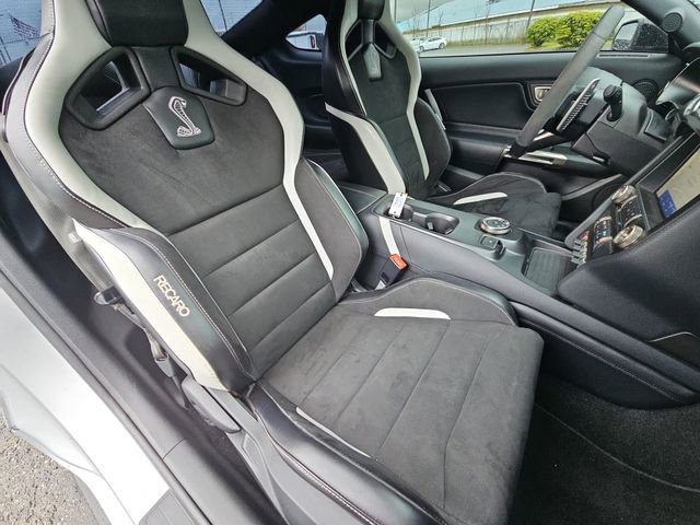Used 2020 Ford Mustang Shelby GT500 w/ Technology Package RWD image 26