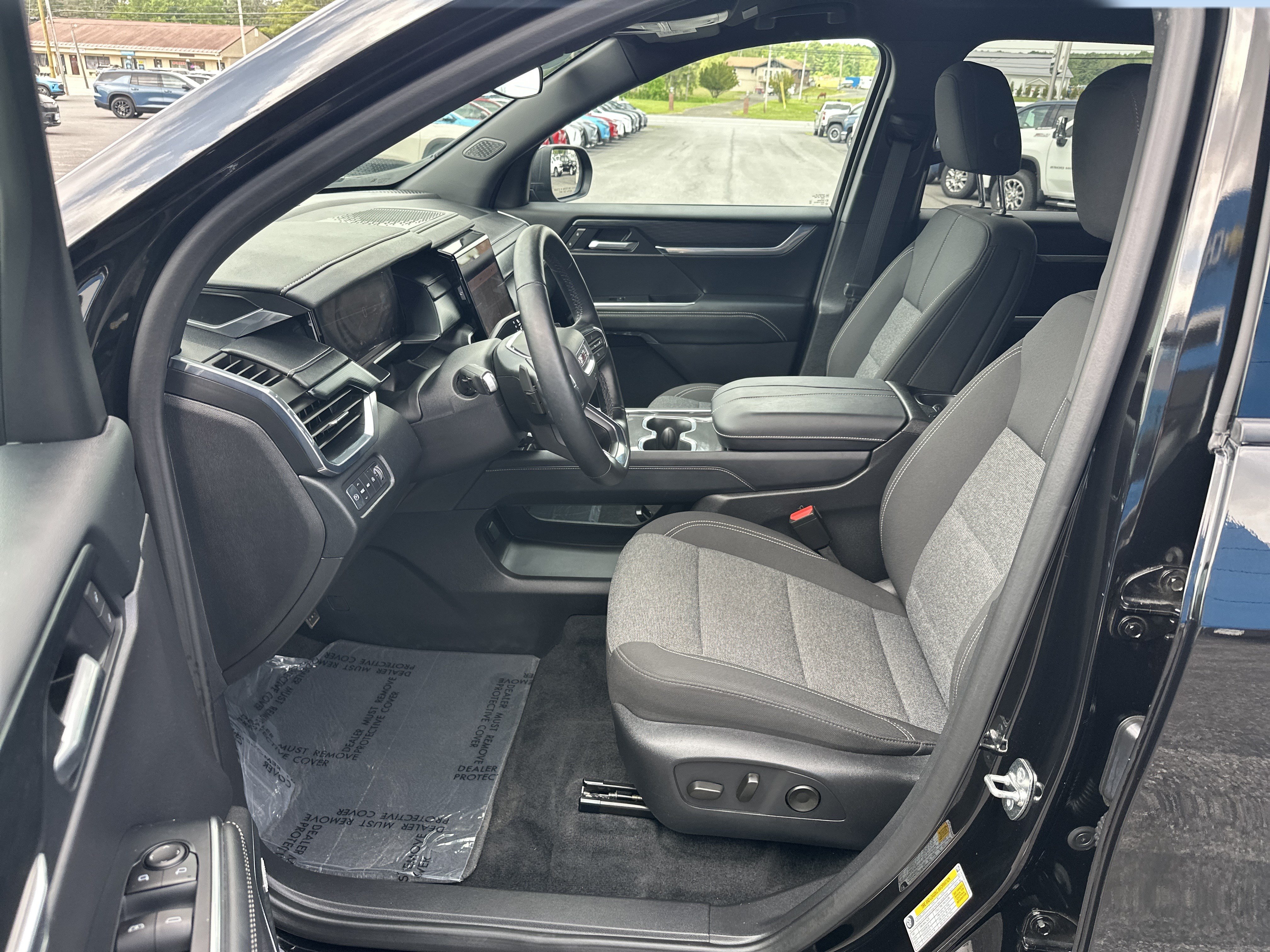Used 2025 GMC Acadia Elevation AWD/4WD image 10