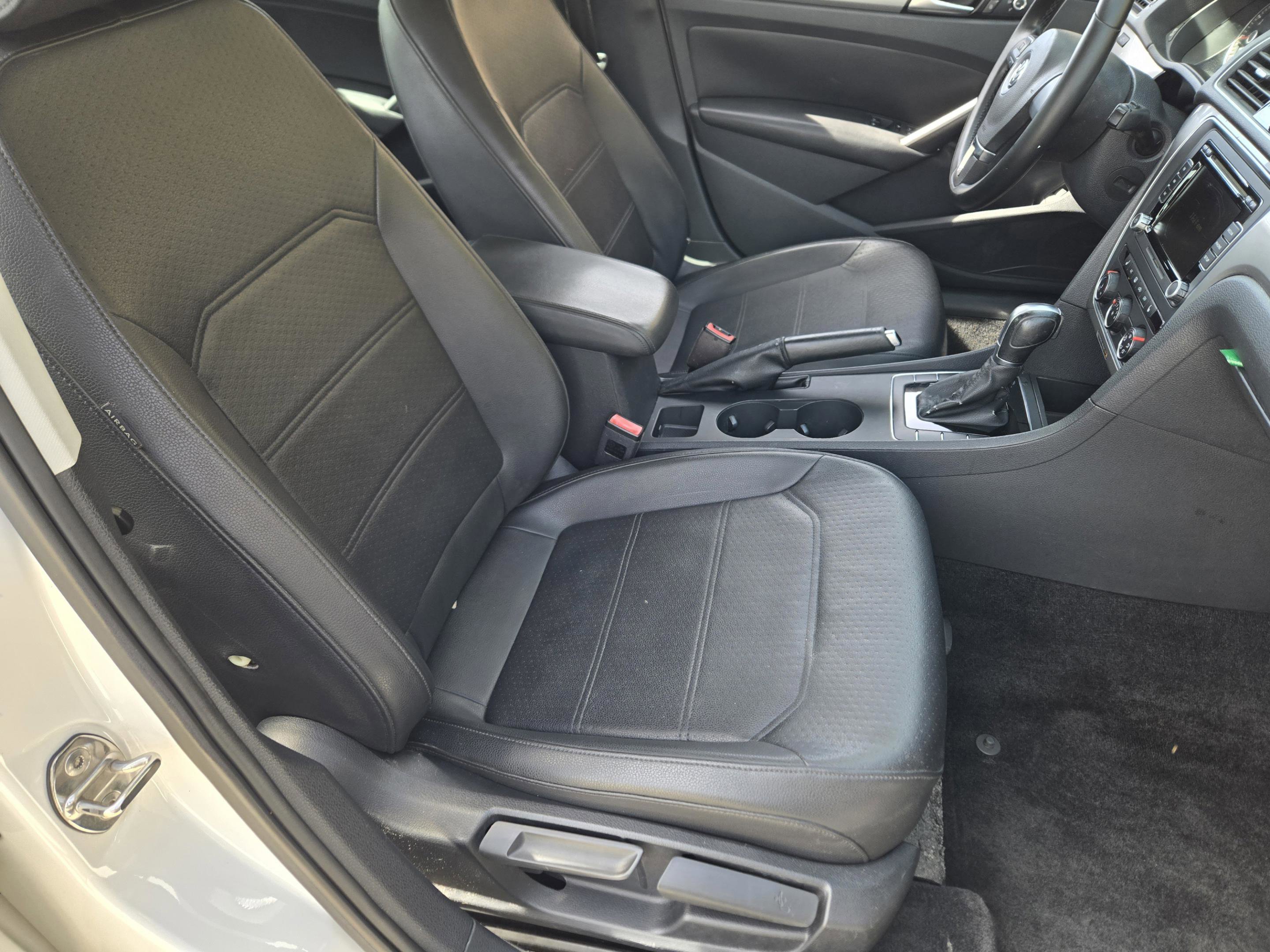 Used 2015 Volkswagen Passat 1.8T Limited Edition FWD image 36