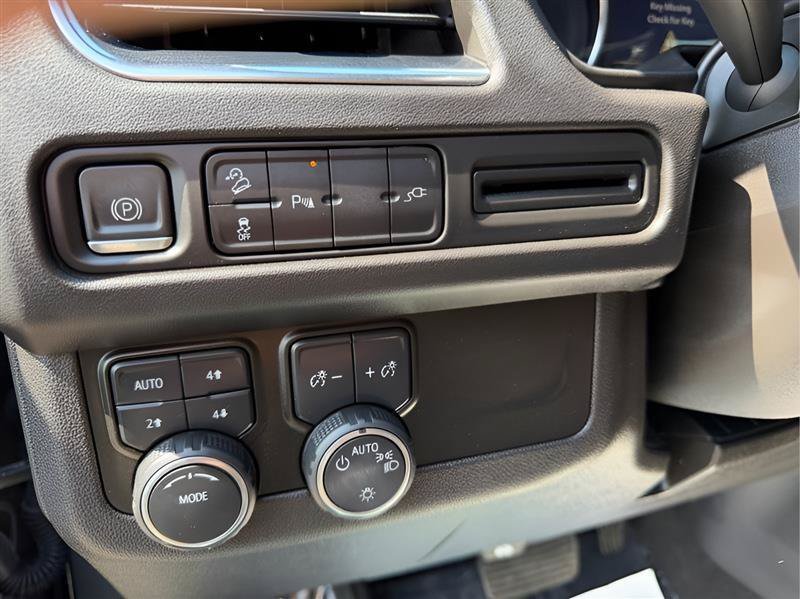 Used 2021 Chevrolet Tahoe Z71 AWD/4WD image 28