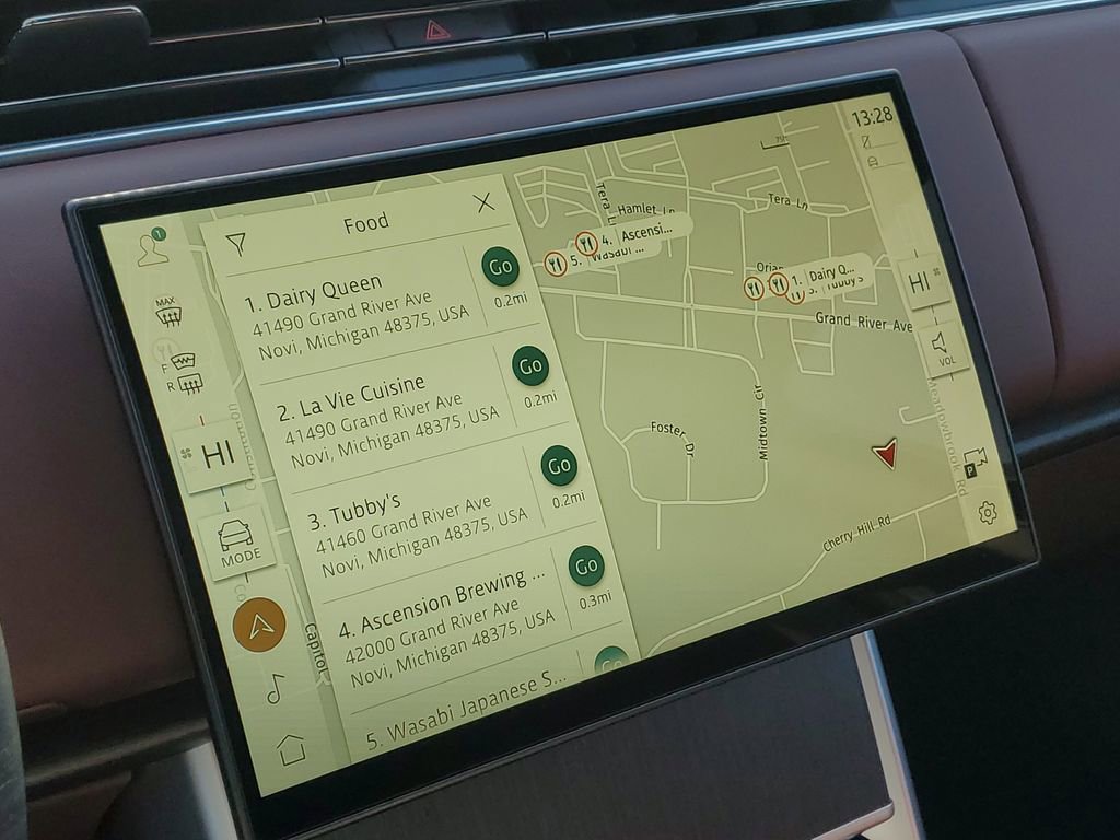 New 2026 Land Rover Range Rover SE image 19