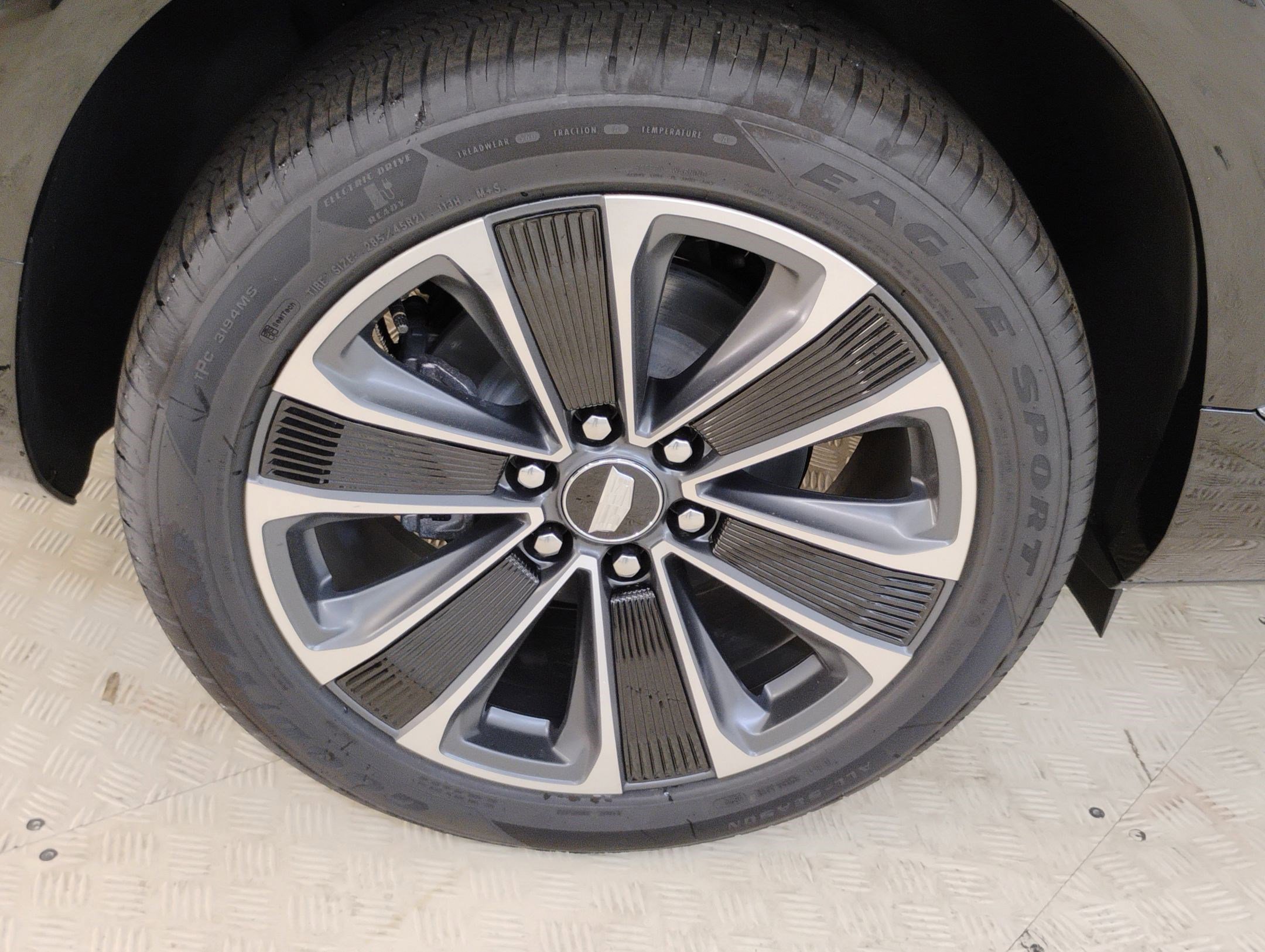 New 2026 Cadillac Vistiq Sport w/ LPO, Floor Liner Package image 12