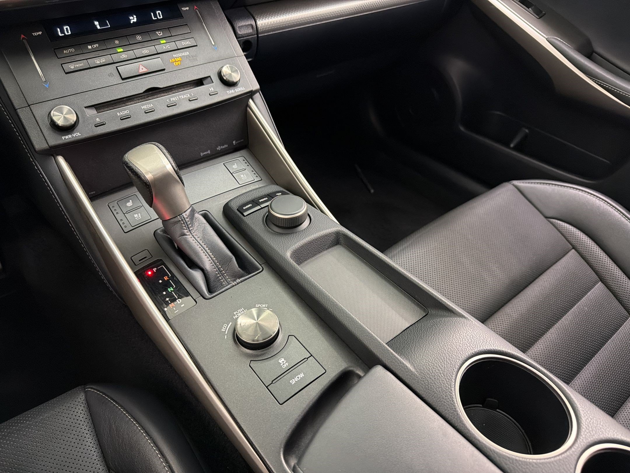 Used 2016 Lexus IS 200t w/ F Sport Package RWD image 17