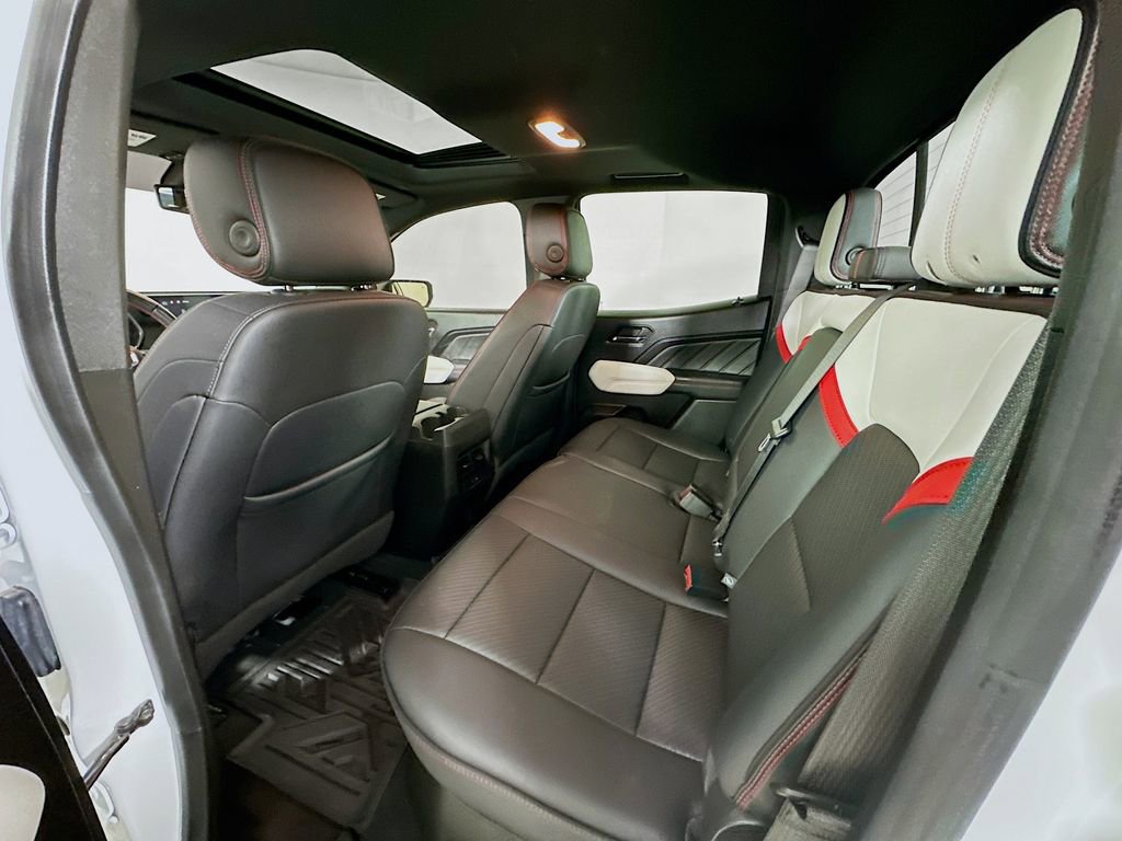 Used 2024 GMC Canyon AT4X image 4