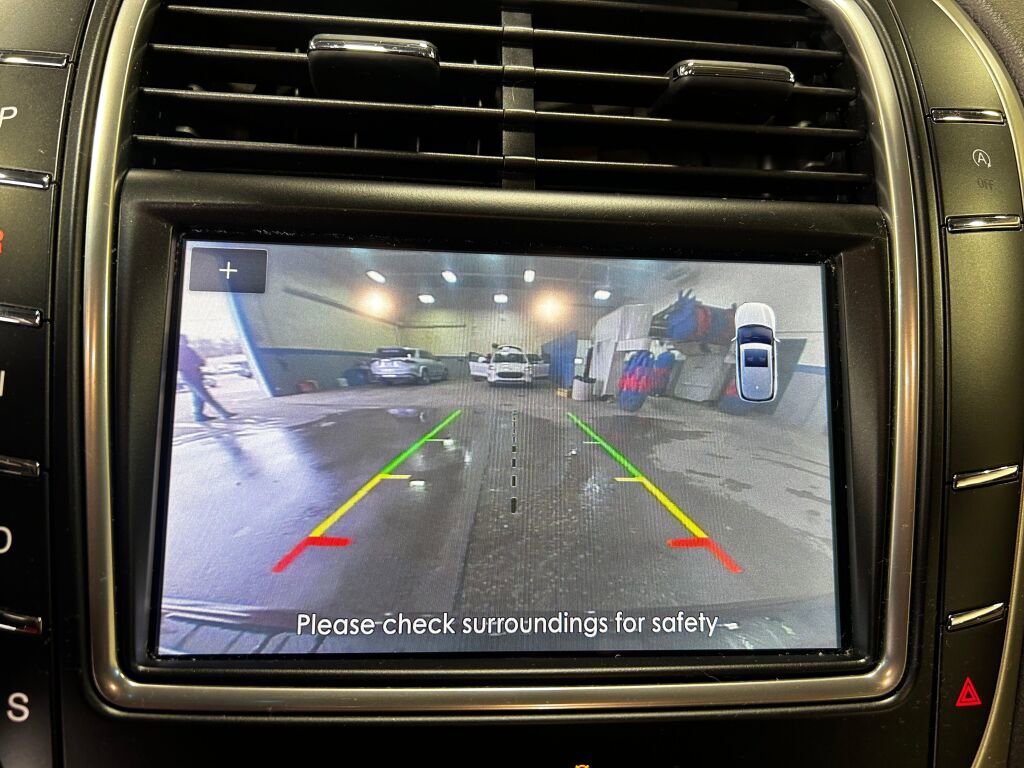 Used 2020 Lincoln Nautilus Reserve image 12