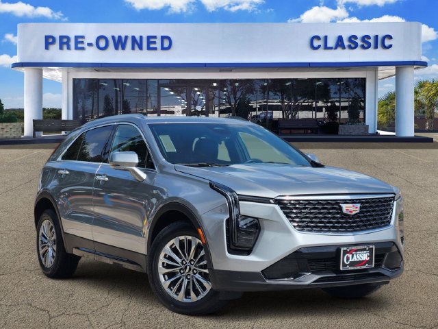 Used 2025 Cadillac XT4 Premium Luxury FWD image 1