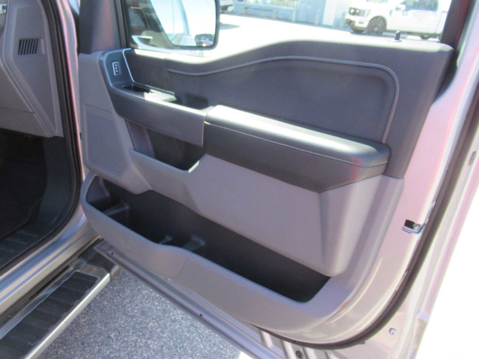 Used 2025 Ford F150 XLT w/ Equipment Group 301A Standard AWD/4WD image 14