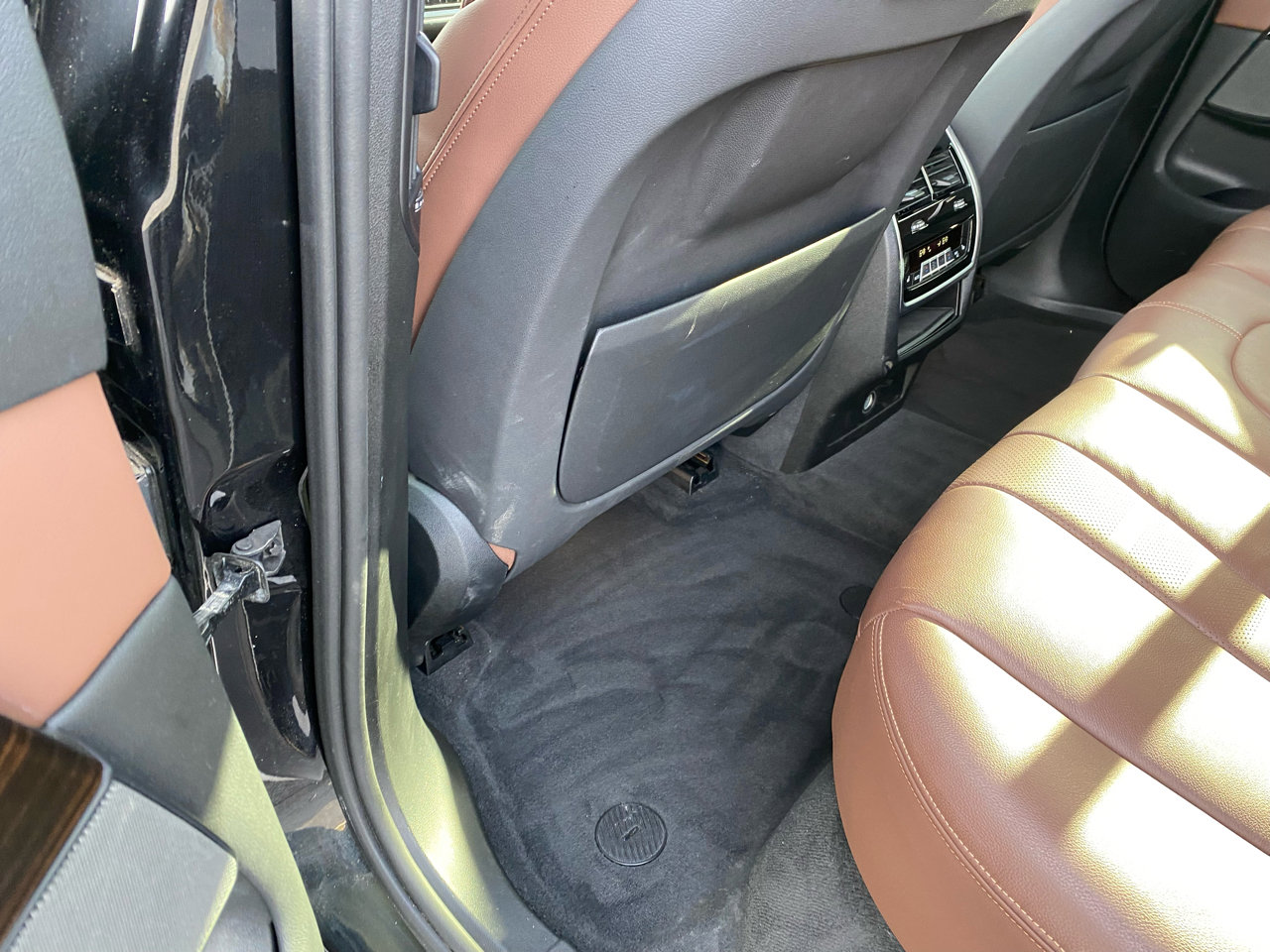 Used 2019 BMW X5 xDrive40i w/ Executive Package image 28