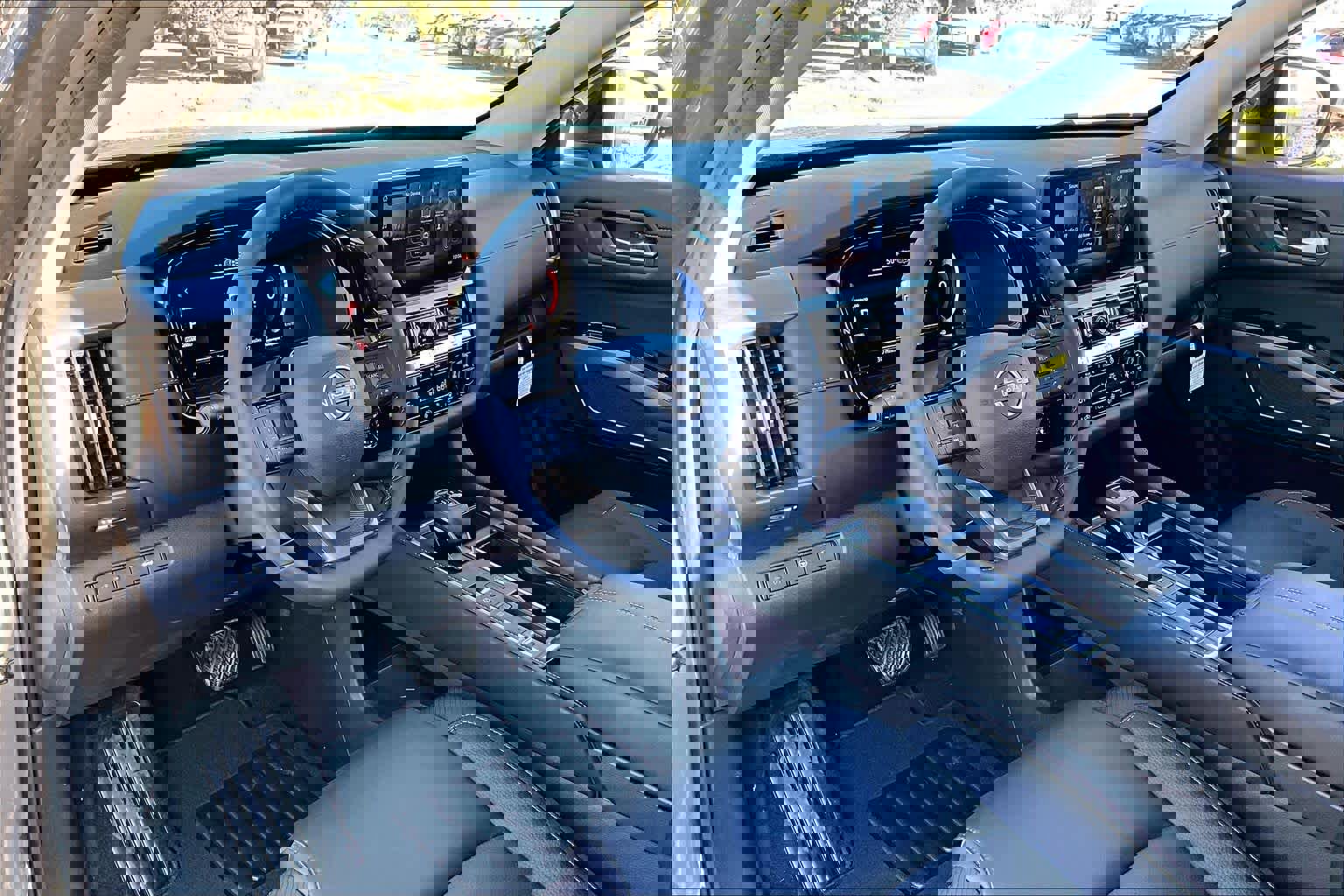 New 2026 Nissan Pathfinder SL image 8