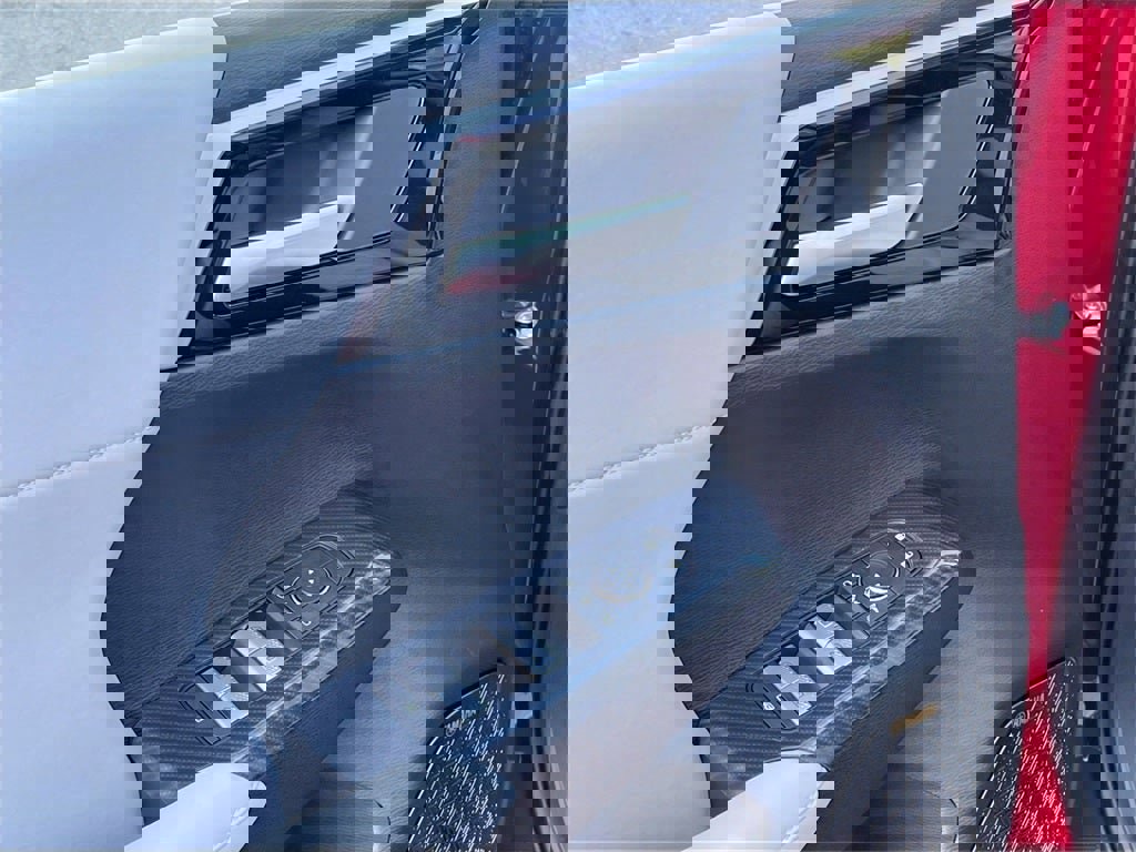 New 2025 Mitsubishi Outlander SE image 20