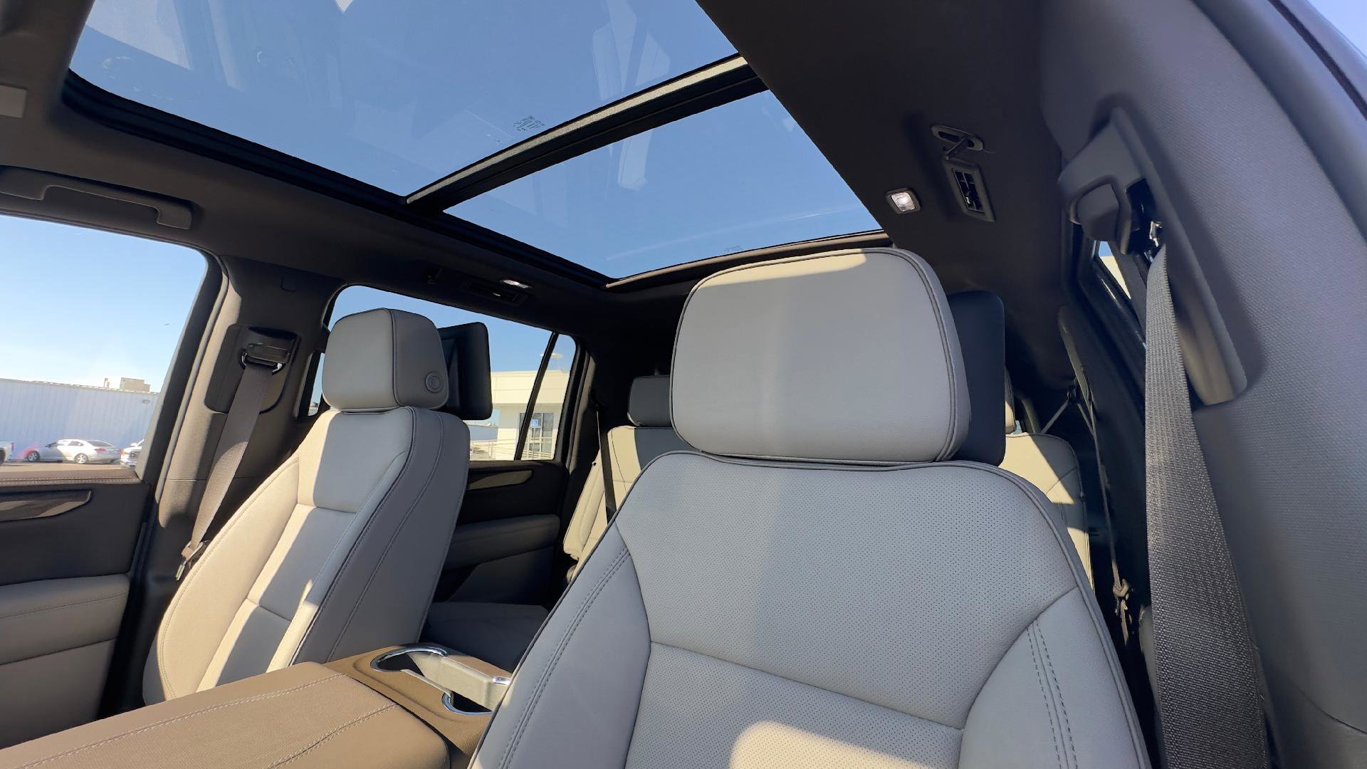 New 2026 GMC Yukon XL Elevation w/ Elevation Premium Package image 18