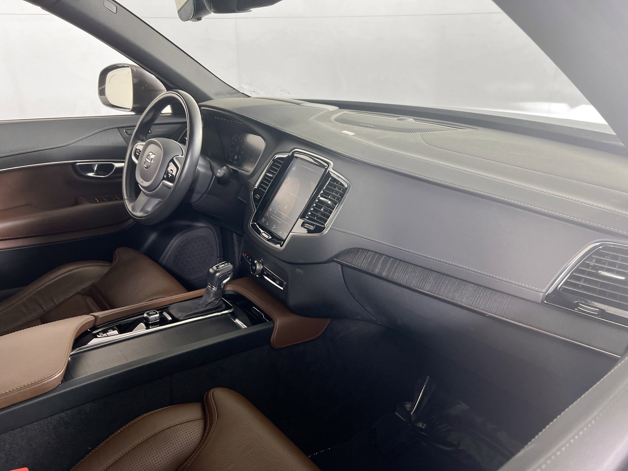 Used 2022 Volvo XC90 T6 Inscription w/ Advanced Package image 30