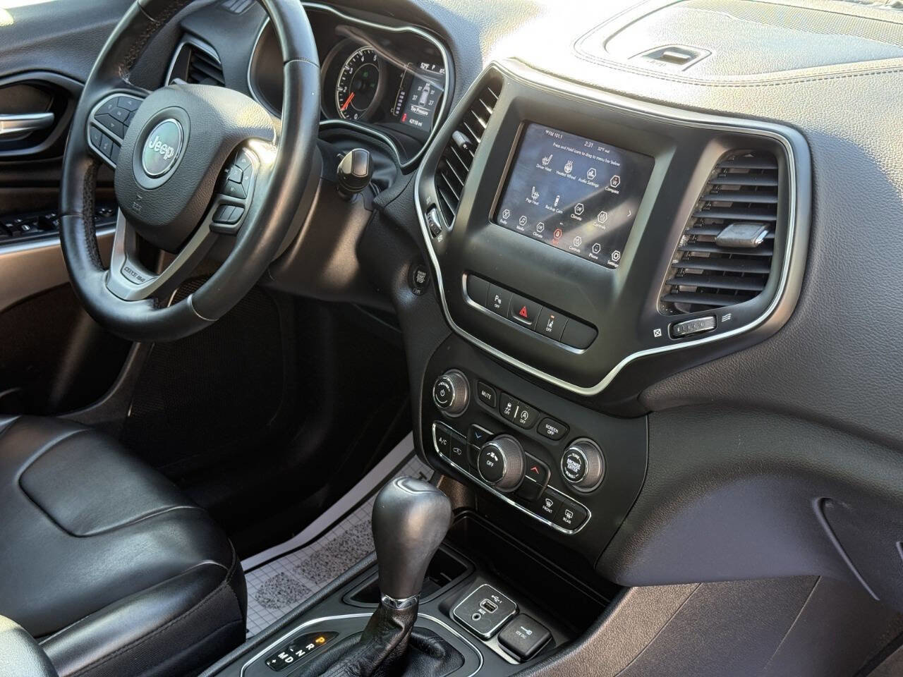 Used 2021 Jeep Cherokee Latitude Plus w/ Sun & Sound Group image 13