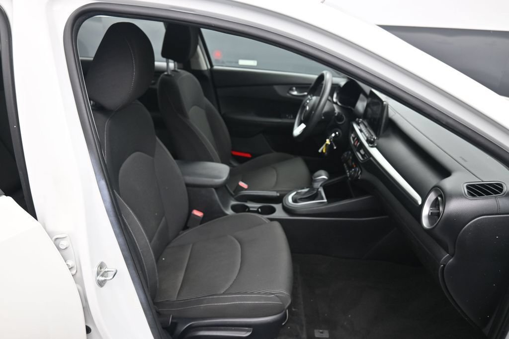 Used 2019 Kia Forte LXS FWD image 23