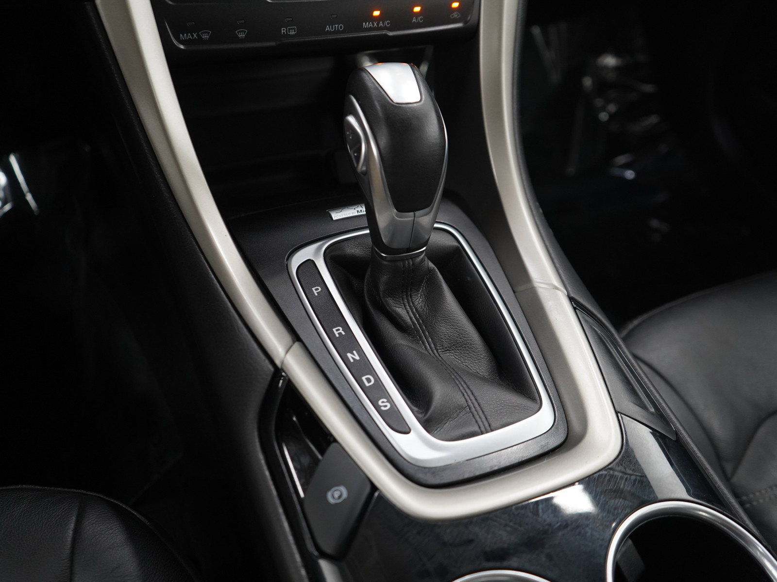 Used 2014 Ford Fusion SE w/ Equipment Group 202A FWD image 21