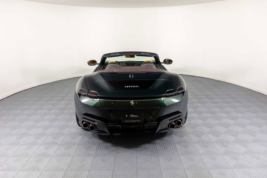 Certified 2025 Ferrari Roma Spider image 18