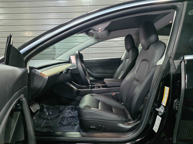 Used 2020 Tesla Model 3 Performance image 13