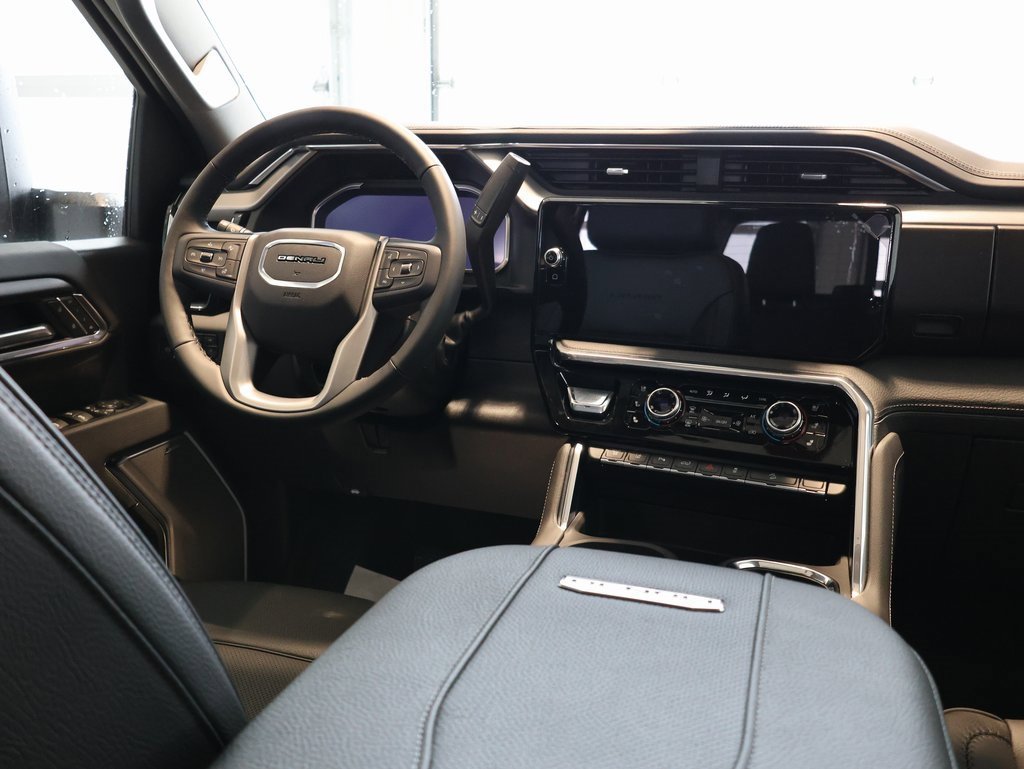 New 2026 GMC Sierra 3500 Denali w/ Denali Reserve Package image 32