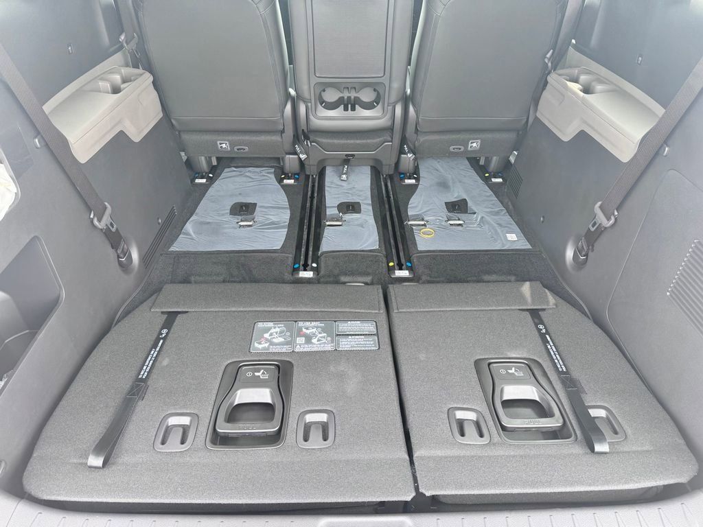 New 2026 Kia Carnival LXS image 13