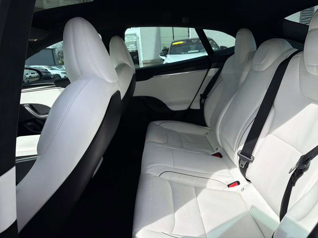 Used 2022 Tesla Model S Plaid image 34