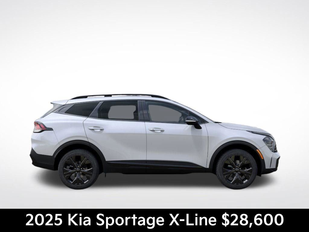 Used 2025 Kia Sportage X-Line w/ Premium Package image 8