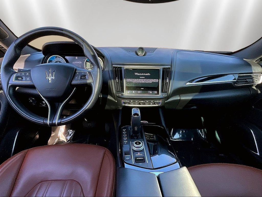 Used 2023 Maserati Levante GT AWD/4WD image 7