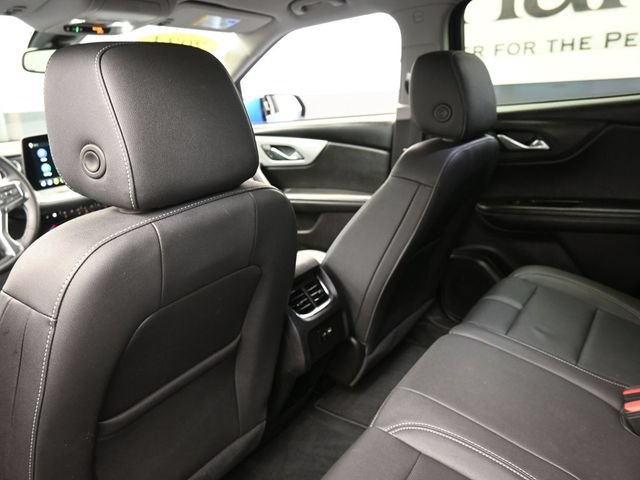 Used 2024 Chevrolet Blazer LT w/ LPO, Black Grille Bar Package FWD image 23