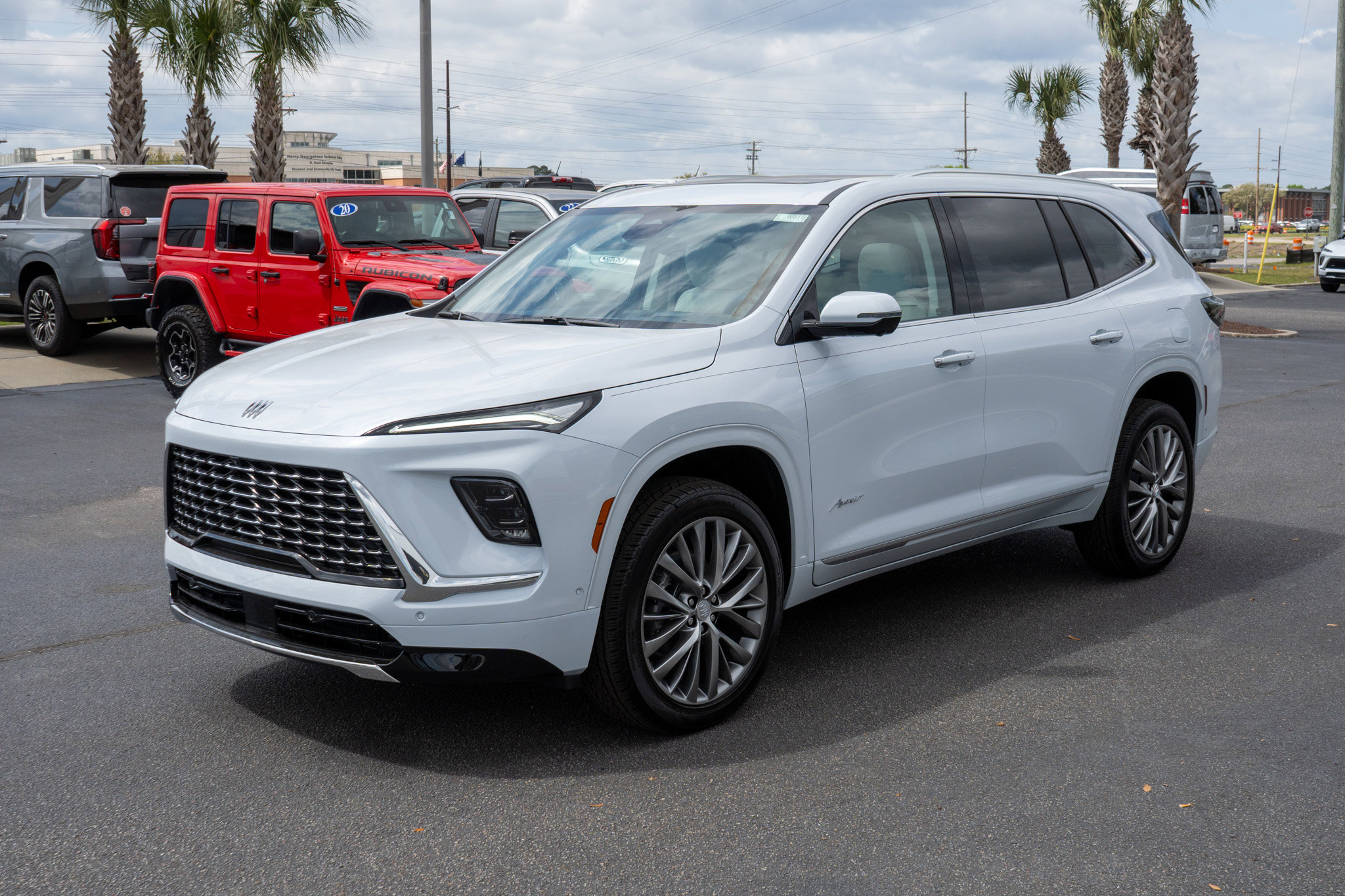 New 2026 Buick Enclave Avenir w/ Super Cruise Package image 7