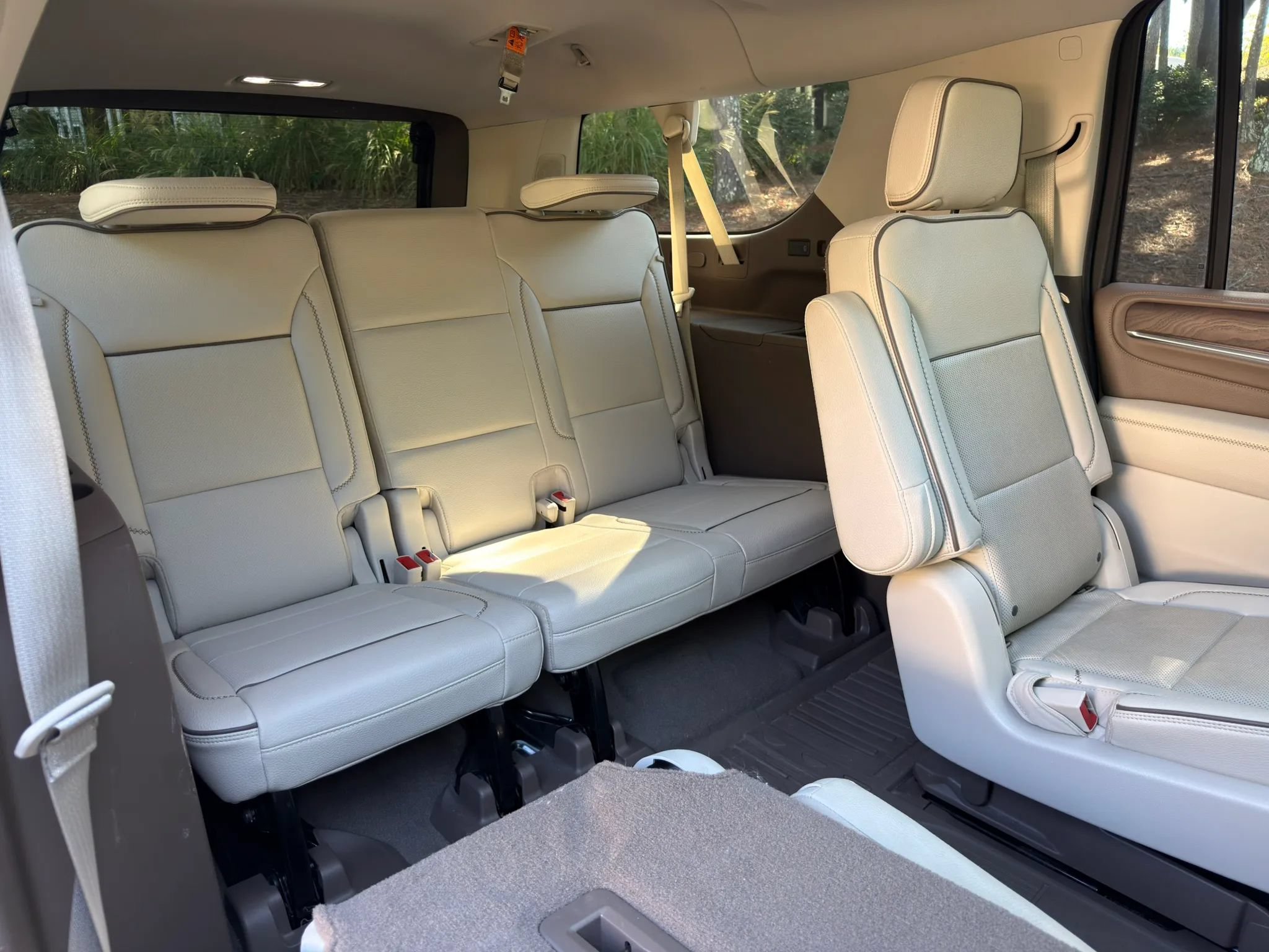 Used 2021 GMC Yukon XL Denali w/ Denali Premium Package RWD image 37