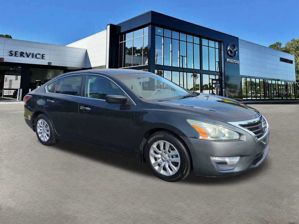 Used 2014 Nissan Altima 2.5 S FWD image 2