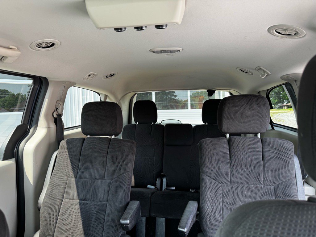 Used 2014 Dodge Grand Caravan SXT w/ Security Group FWD image 19