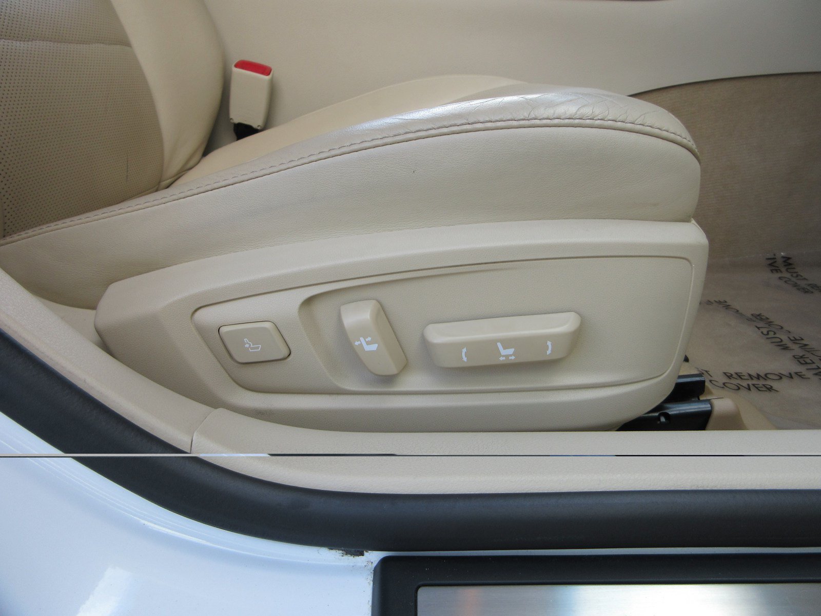 Used 2013 Lexus ES 300h w/ Luxury Pkg FWD image 25