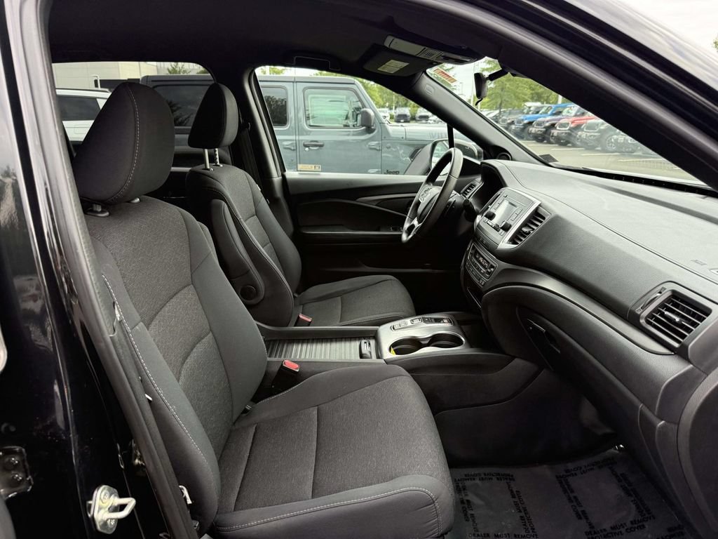 Used 2019 Honda Passport Sport image 14