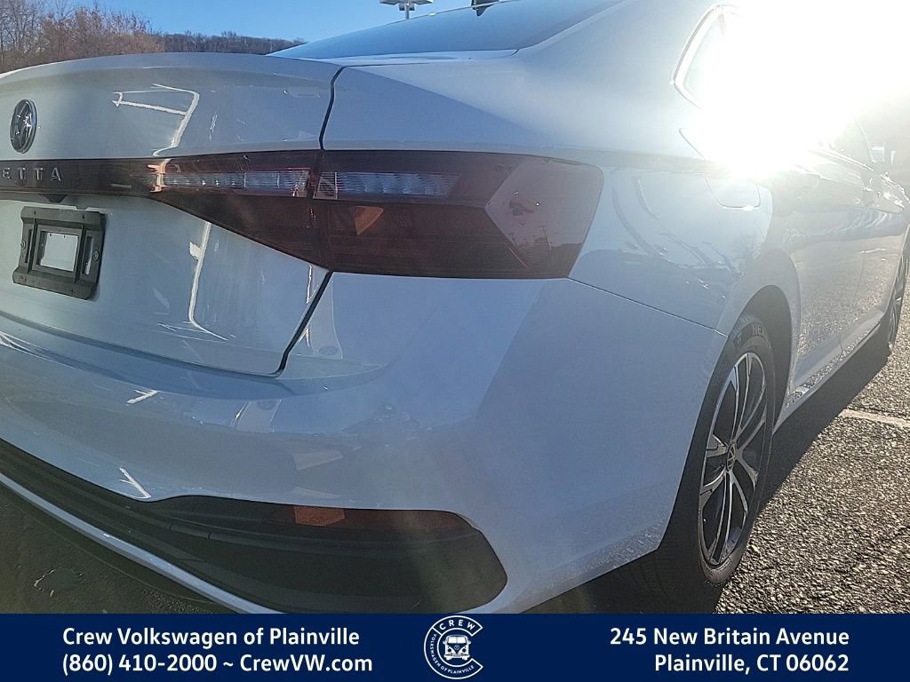 Certified 2025 Volkswagen Jetta Sport image 31