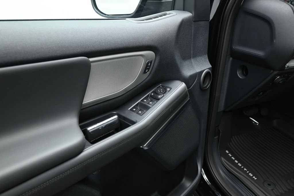 New 2027 Ford Expedition Max Active AWD/4WD image 7