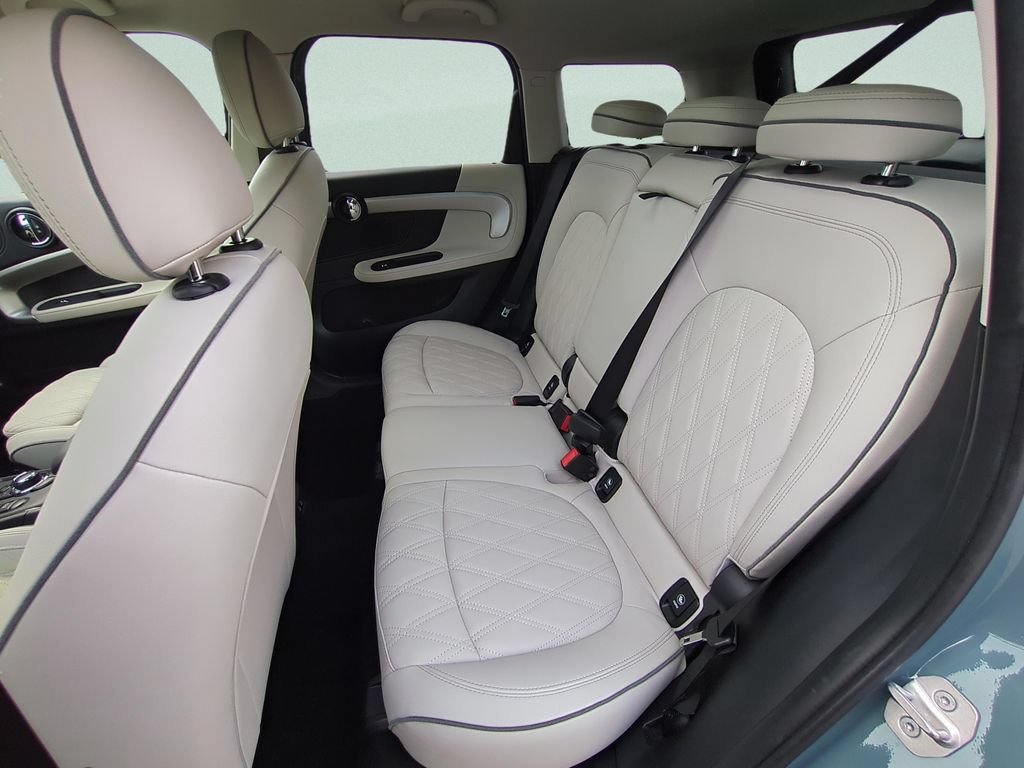 Used 2023 MINI Cooper Countryman S w/ Signature Upholstery Package FWD image 10