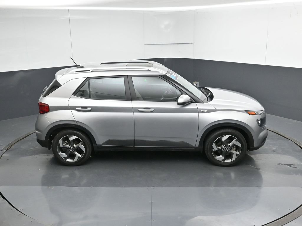 Used 2023 Hyundai Venue SEL FWD image 51