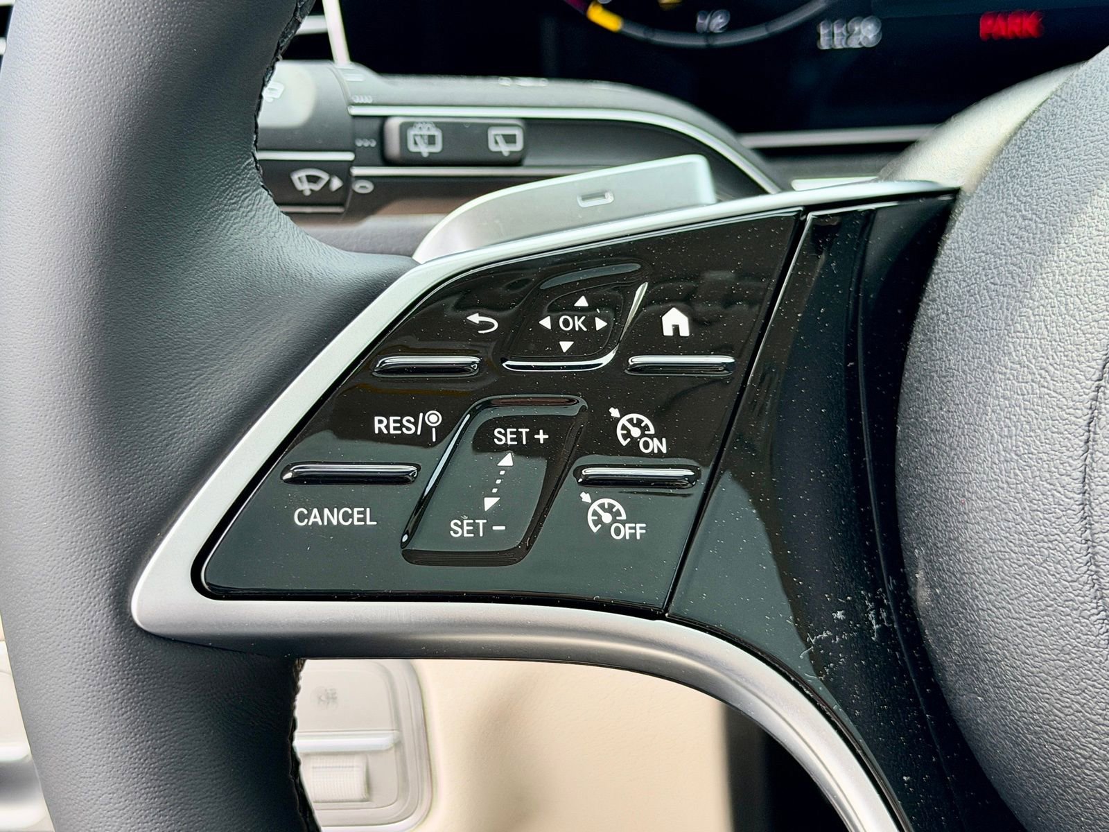 New 2026 Mercedes-Benz GLE 450 4MATIC image 25