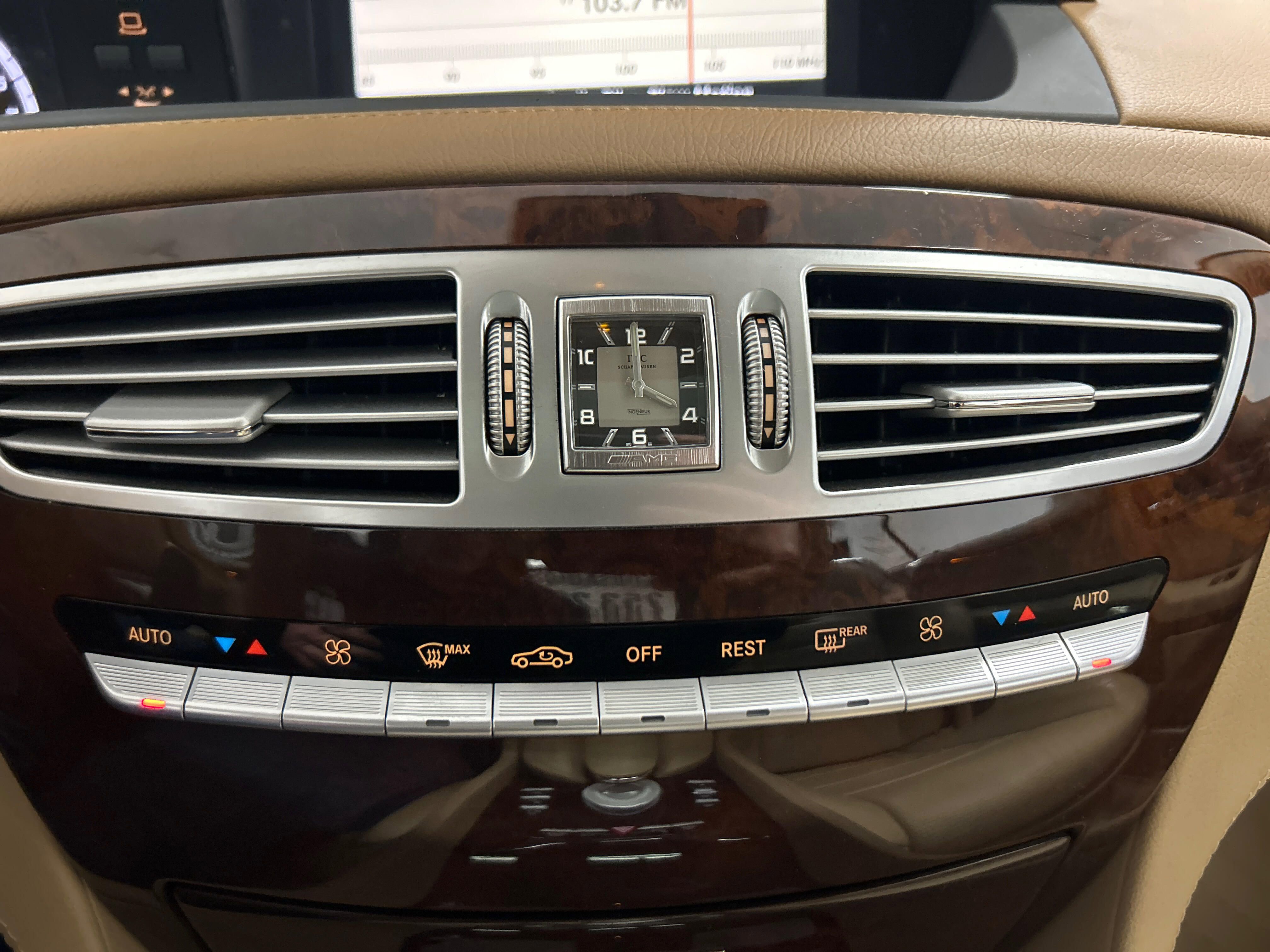 Used 2010 Mercedes-Benz CL 63 AMG image 19