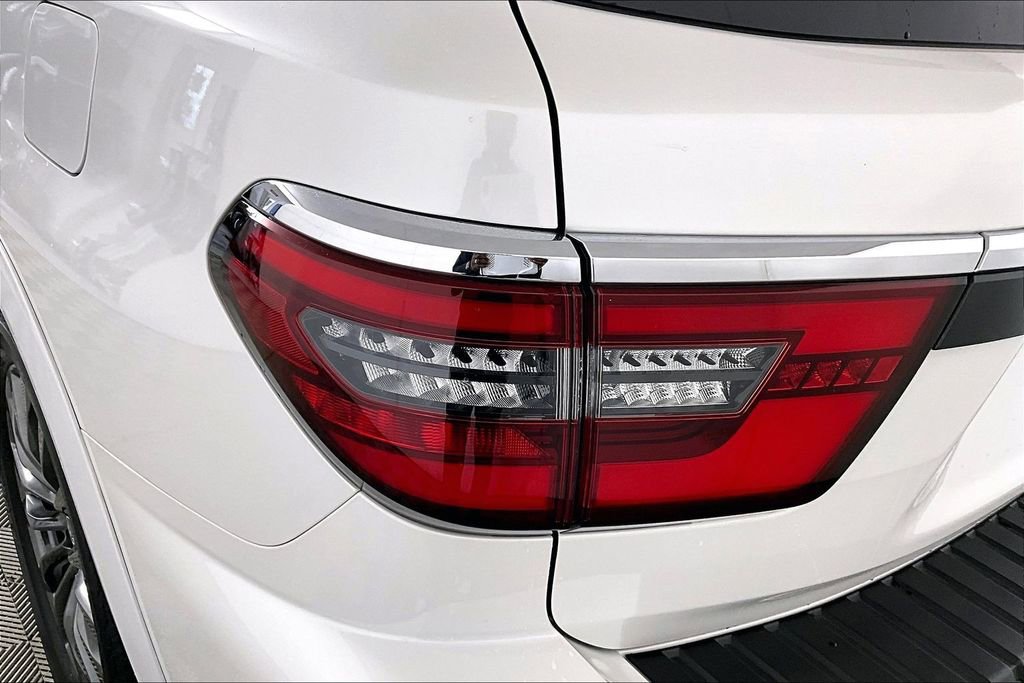 Used 2024 Nissan Armada Platinum w/ Captain's Chairs Package image 29