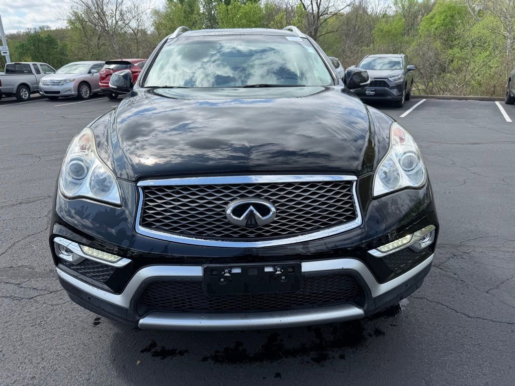 Used 2017 INFINITI QX50 AWD w/ Deluxe Touring Package image 2