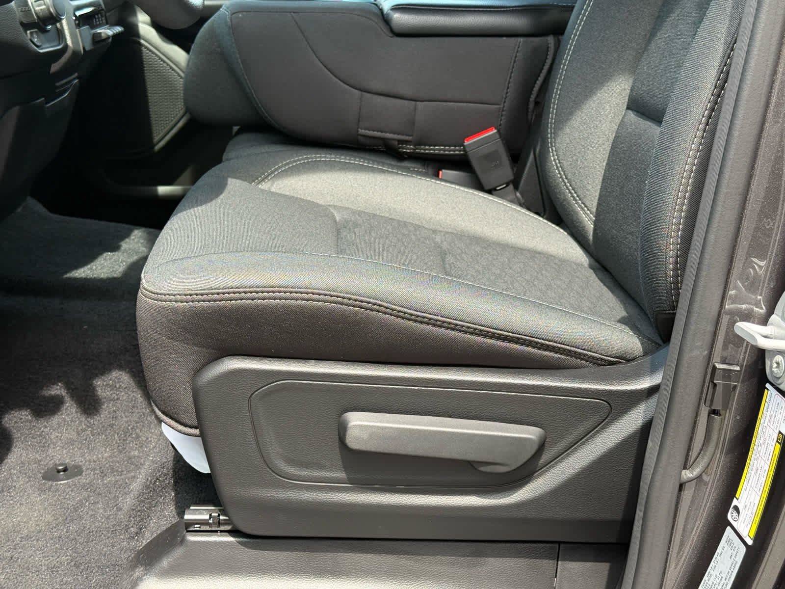Used 2026 RAM 1500 Express RWD image 12