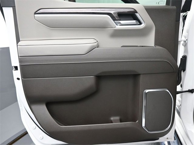 Used 2025 Chevrolet Silverado 1500 LTZ image 14