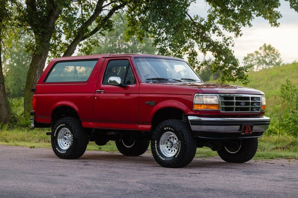 Used 1994 Ford Bronco XLT image 16
